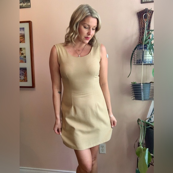 Vintage Tan 2 Piece 'Jessica' Mini Dress & Jacket Set - Picture 5 of 16
